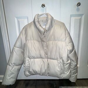 Old Navy Women's Off White Puffer Jacket